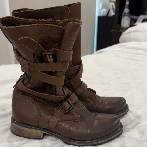 Steve Madden Dark Brown Lace-Up Leather Boots - Picture 4 of 8